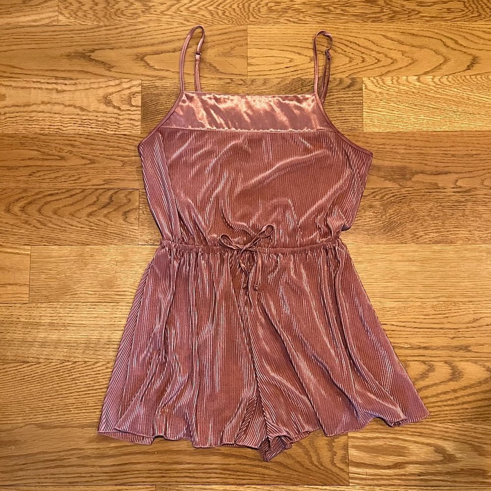 urban outfitters metallic rose bette romper 💫 m